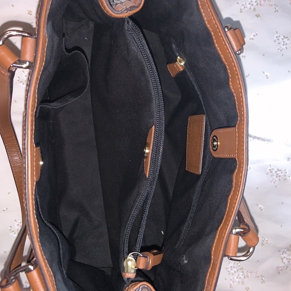 Large Coach purse - Picture 4 of 5